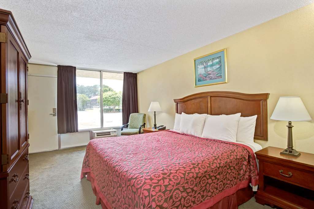 Days Inn By Wyndham Hampton Near Coliseum Convention Center Quarto foto